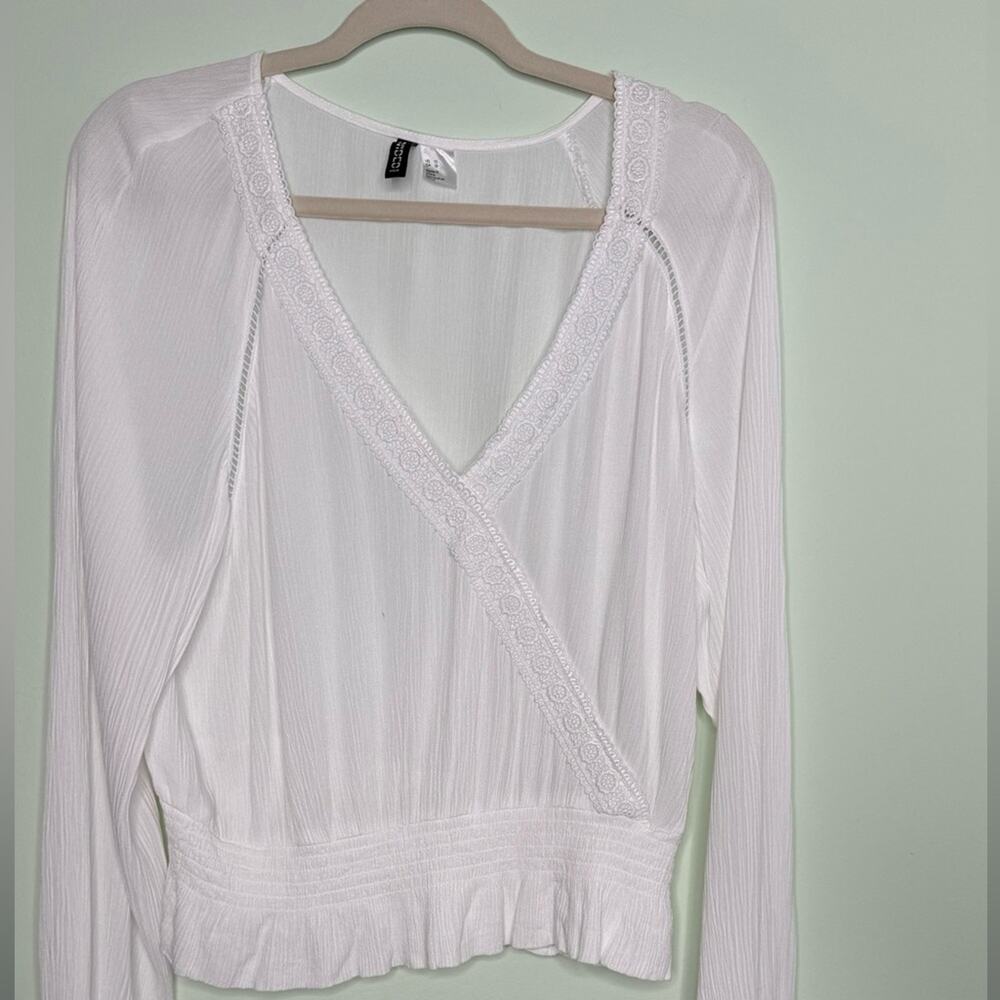 H&M White Divided Embroidered Top Size 12 - Picture 3 of 11